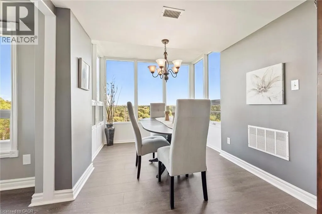 237 KING Street W Unit# 703, #703