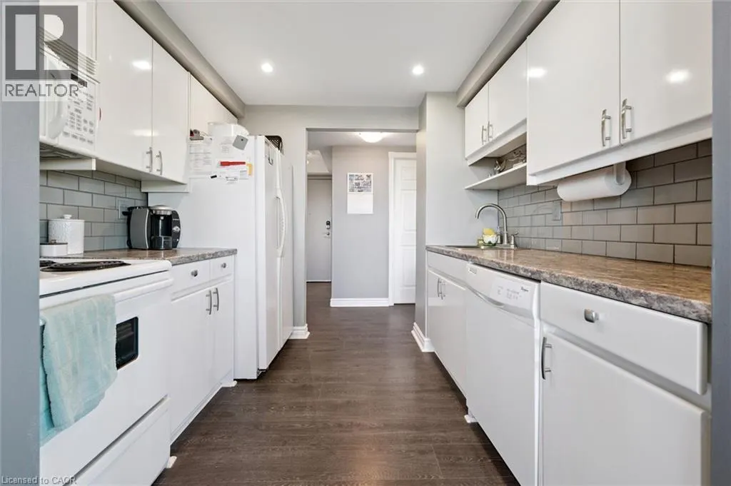 237 KING Street W Unit# 703, #703