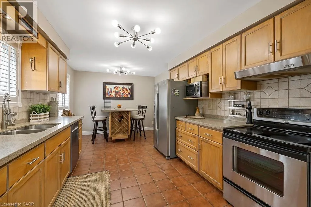 16 LININGTON Trail