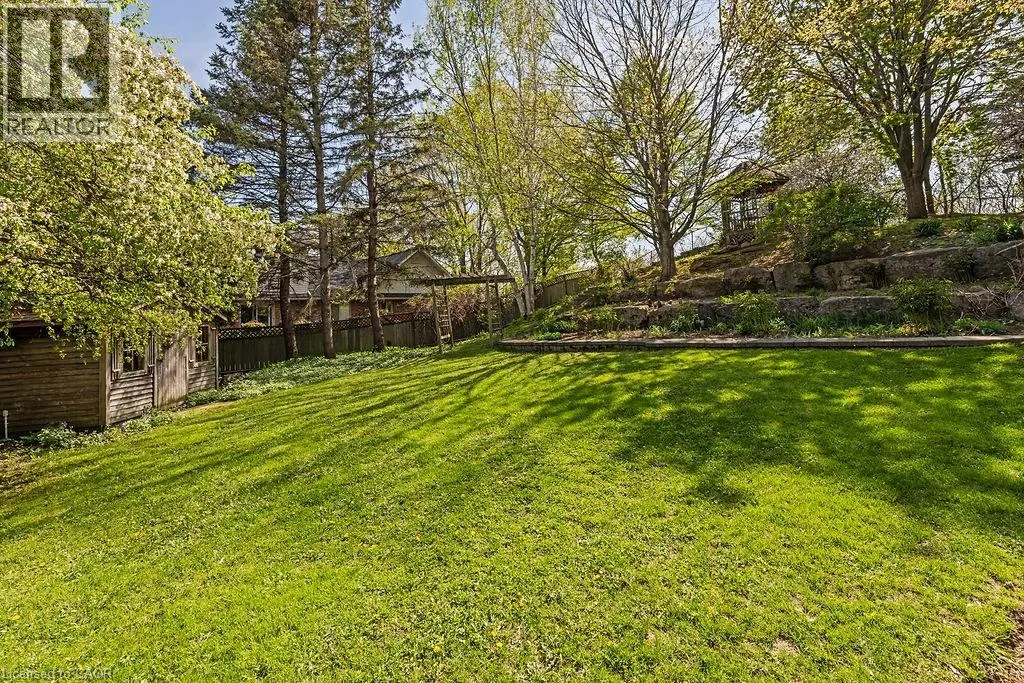 16 LININGTON Trail