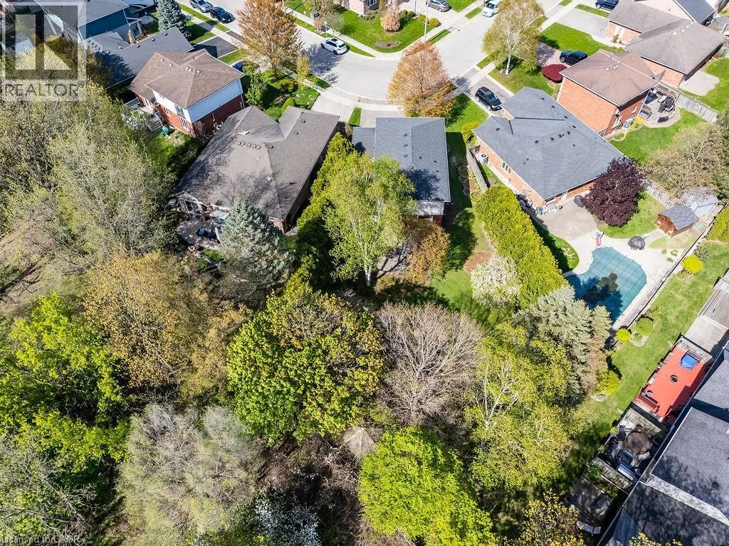 16 LININGTON Trail