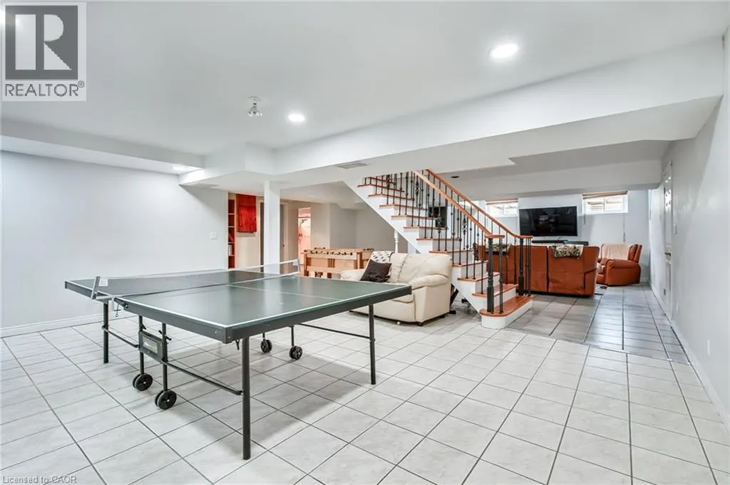 24 JOHN MARTIN Crescent