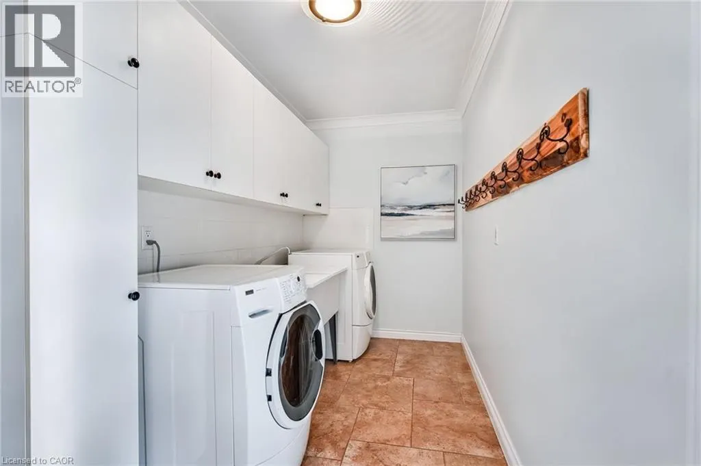 24 JOHN MARTIN Crescent