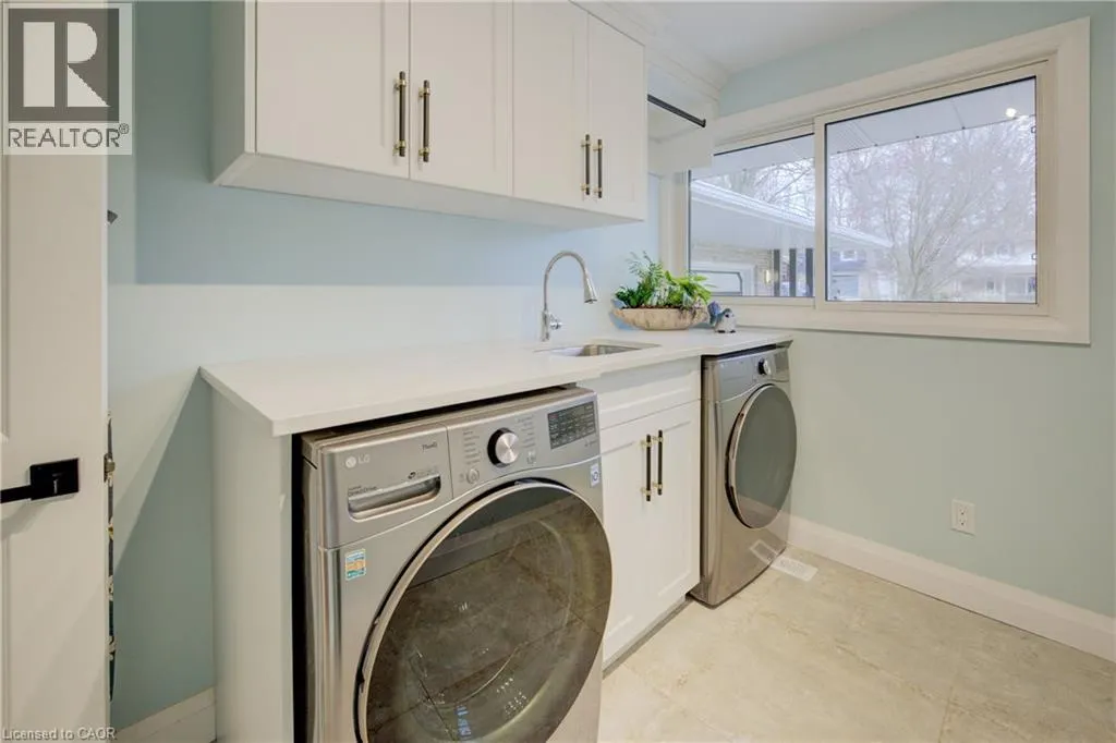 279 FERNDALE Place