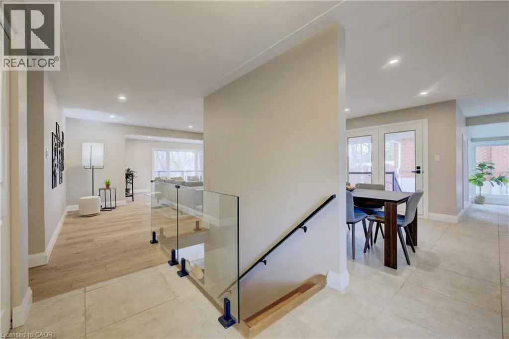 279 FERNDALE Place