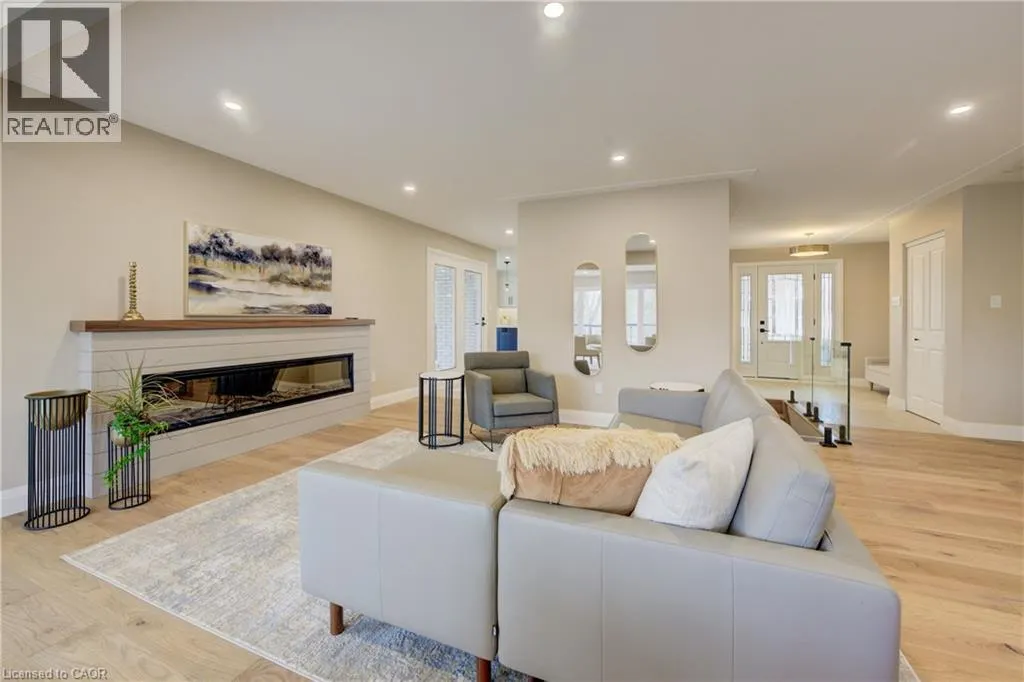 279 FERNDALE Place