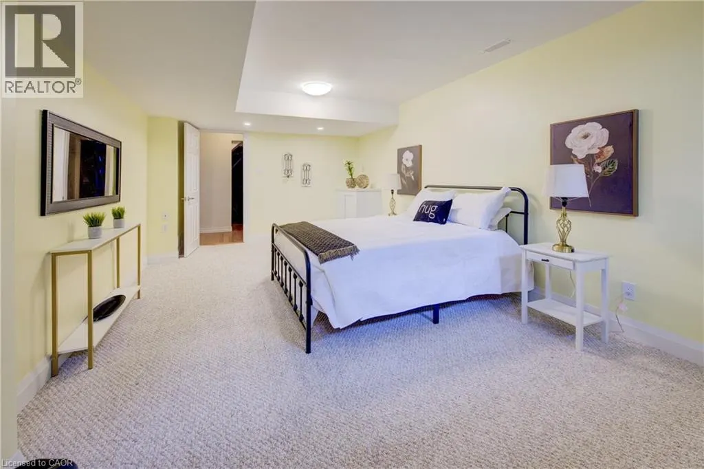 279 FERNDALE Place