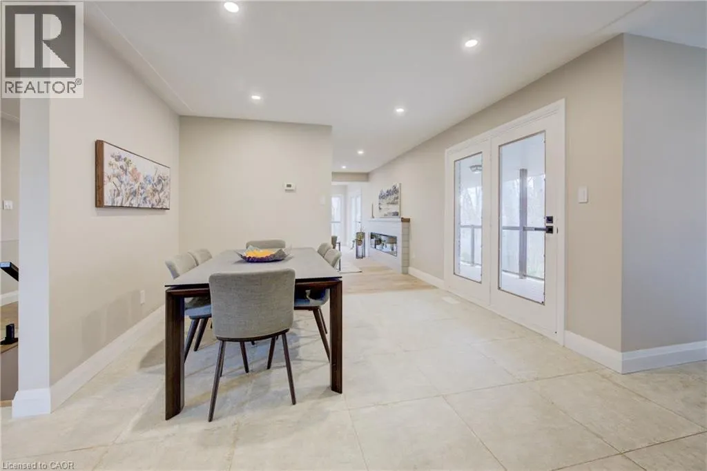 279 FERNDALE Place