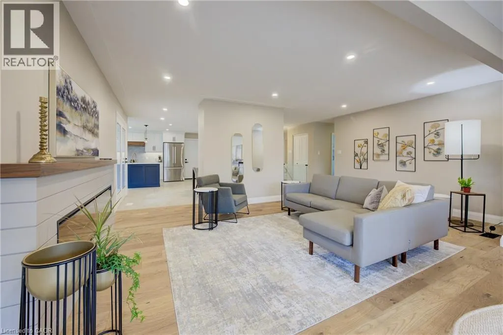 279 FERNDALE Place