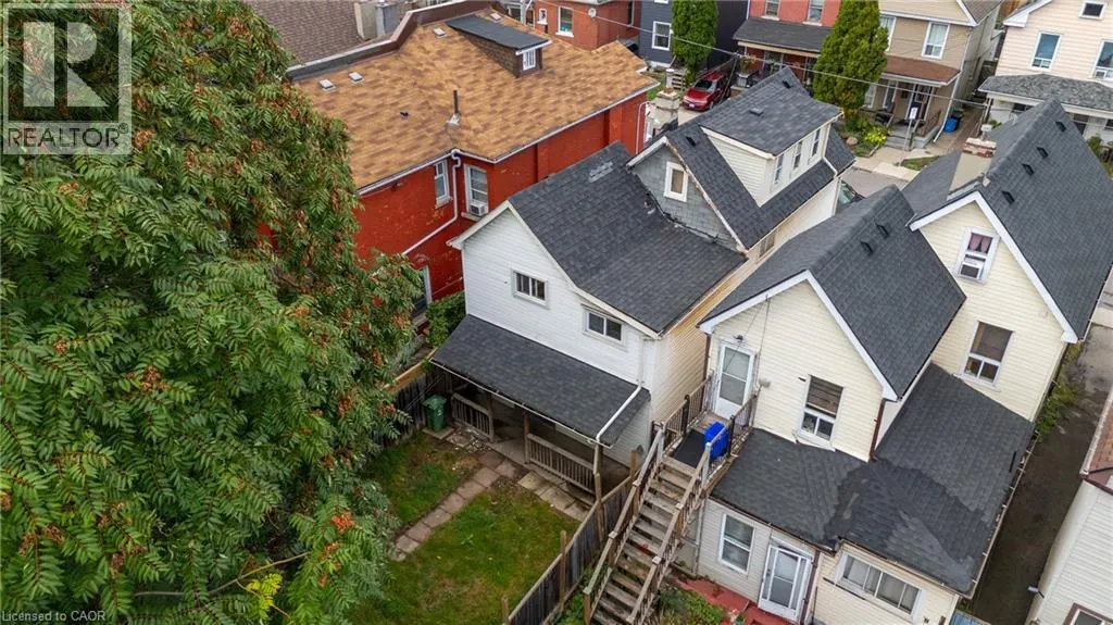 40 ROSEMONT Avenue