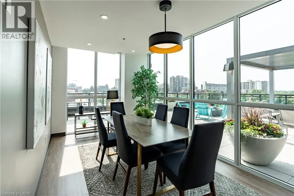 60 CHARLES Street W Unit# 705, #705