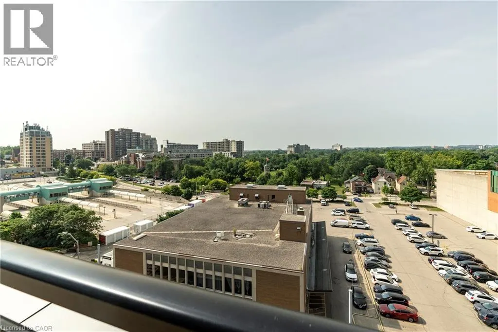 60 CHARLES Street W Unit# 705, #705