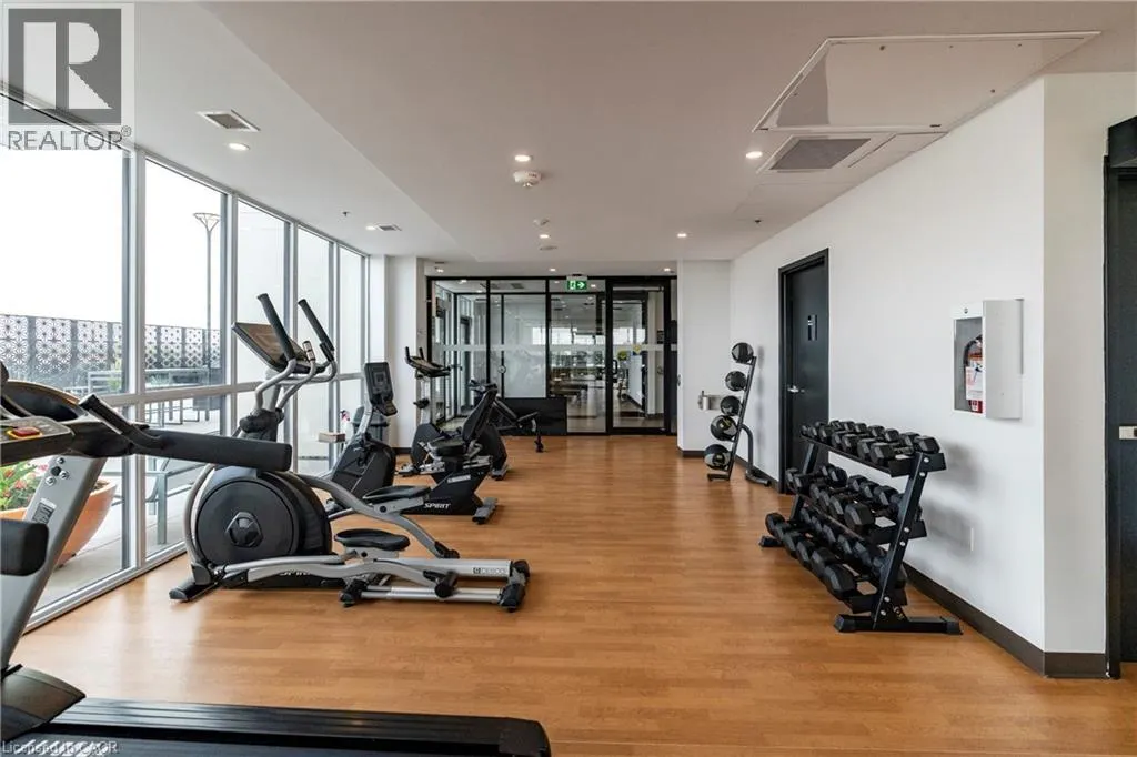 60 CHARLES Street W Unit# 705, #705