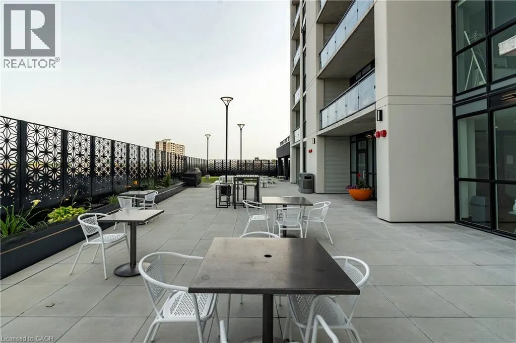 60 CHARLES Street W Unit# 705, #705