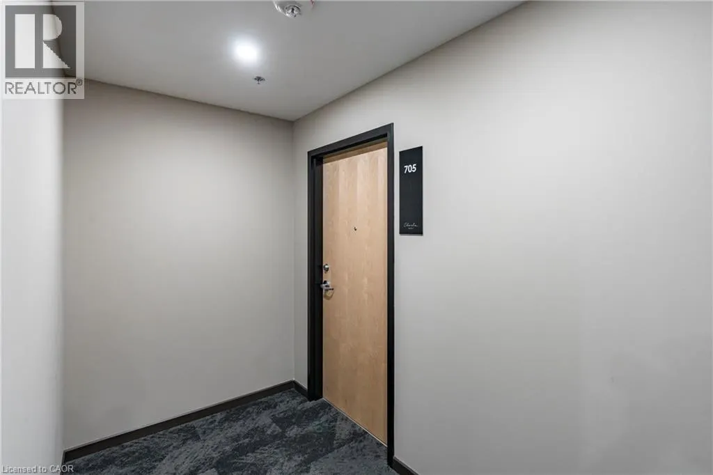 60 CHARLES Street W Unit# 705, #705