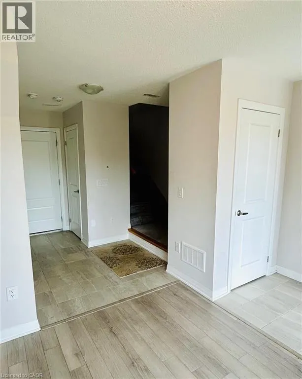 585 COLBORNE Street Unit# 302, #302