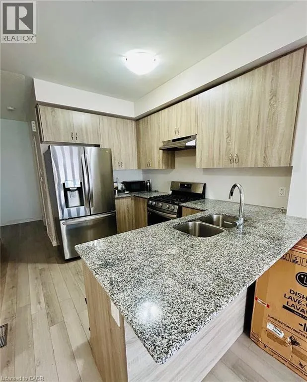 585 COLBORNE Street Unit# 302, #302