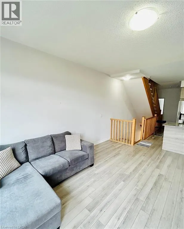 585 COLBORNE Street Unit# 302, #302