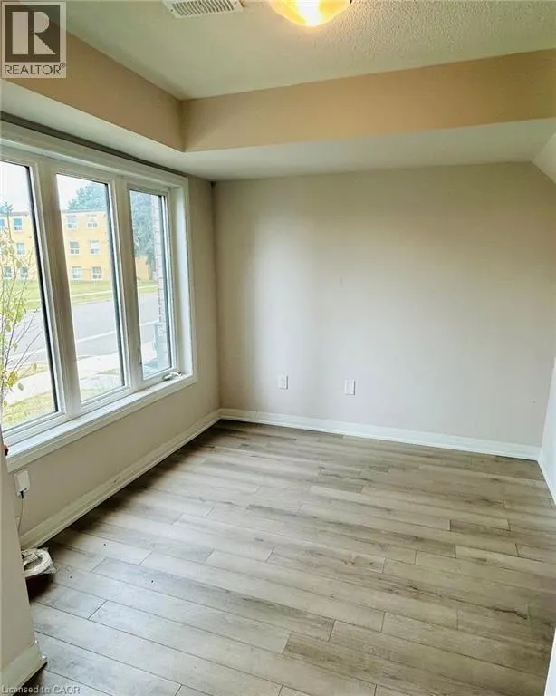 585 COLBORNE Street Unit# 302, #302