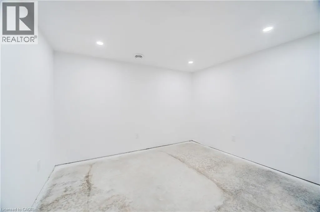 16 PINTAIL Lane
