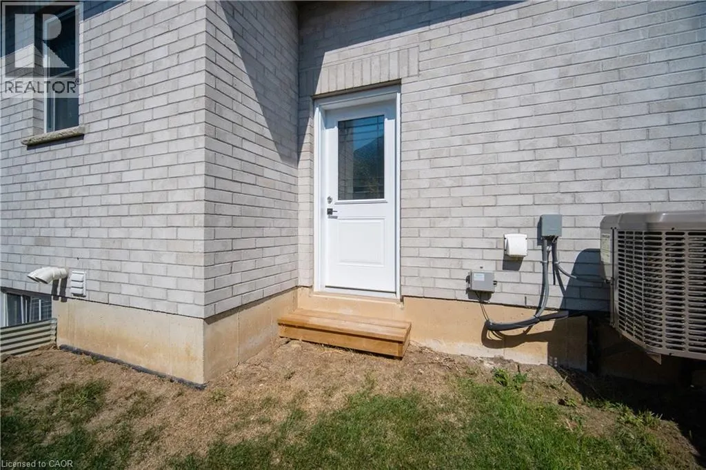 16 PINTAIL Lane