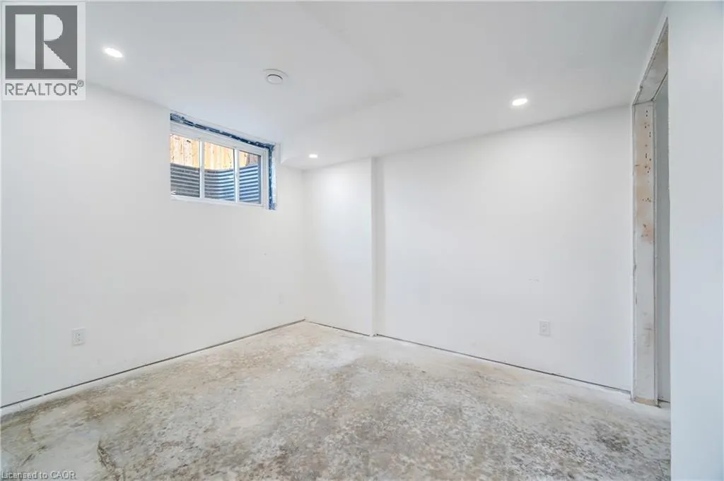 16 PINTAIL Lane