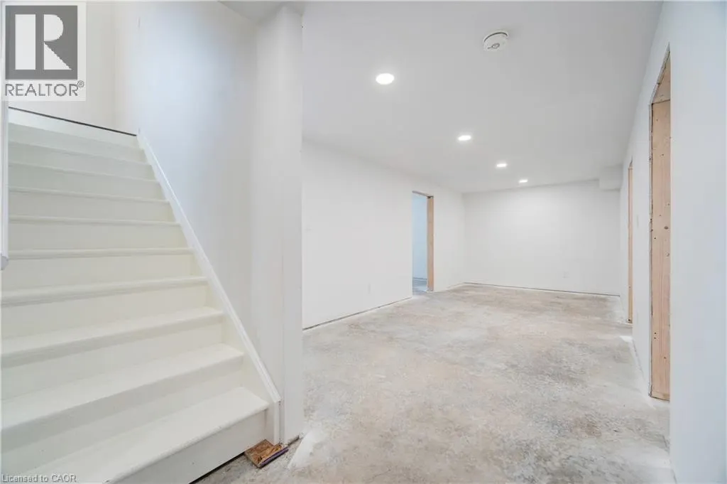 16 PINTAIL Lane