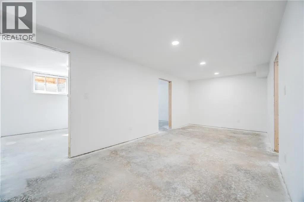 16 PINTAIL Lane