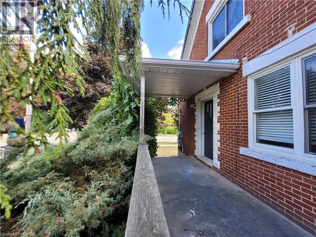 121 BLUCHER Street Unit# 2, #2