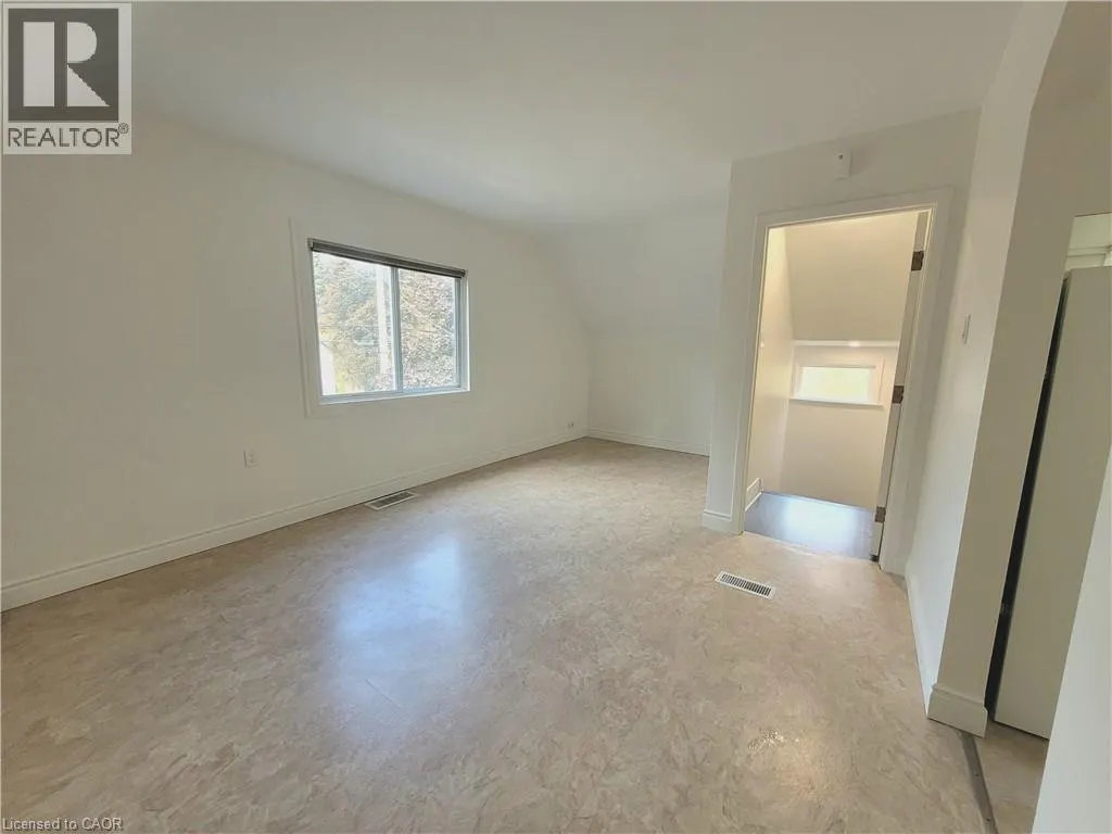 121 BLUCHER Street Unit# 2, #2