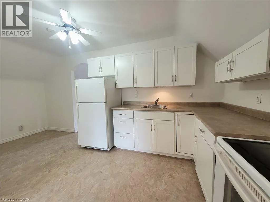 121 BLUCHER Street Unit# 2, #2