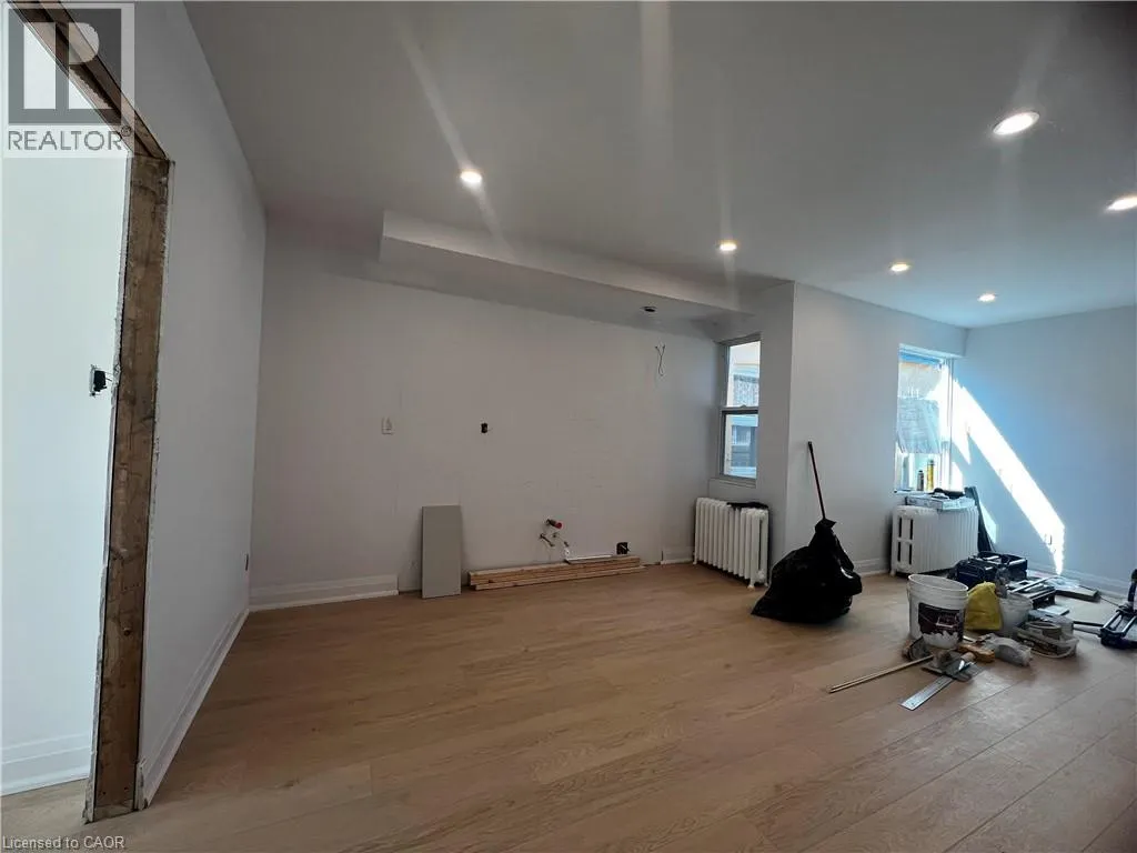 804A ST CLAIR Avenue W Unit# 101, #101
