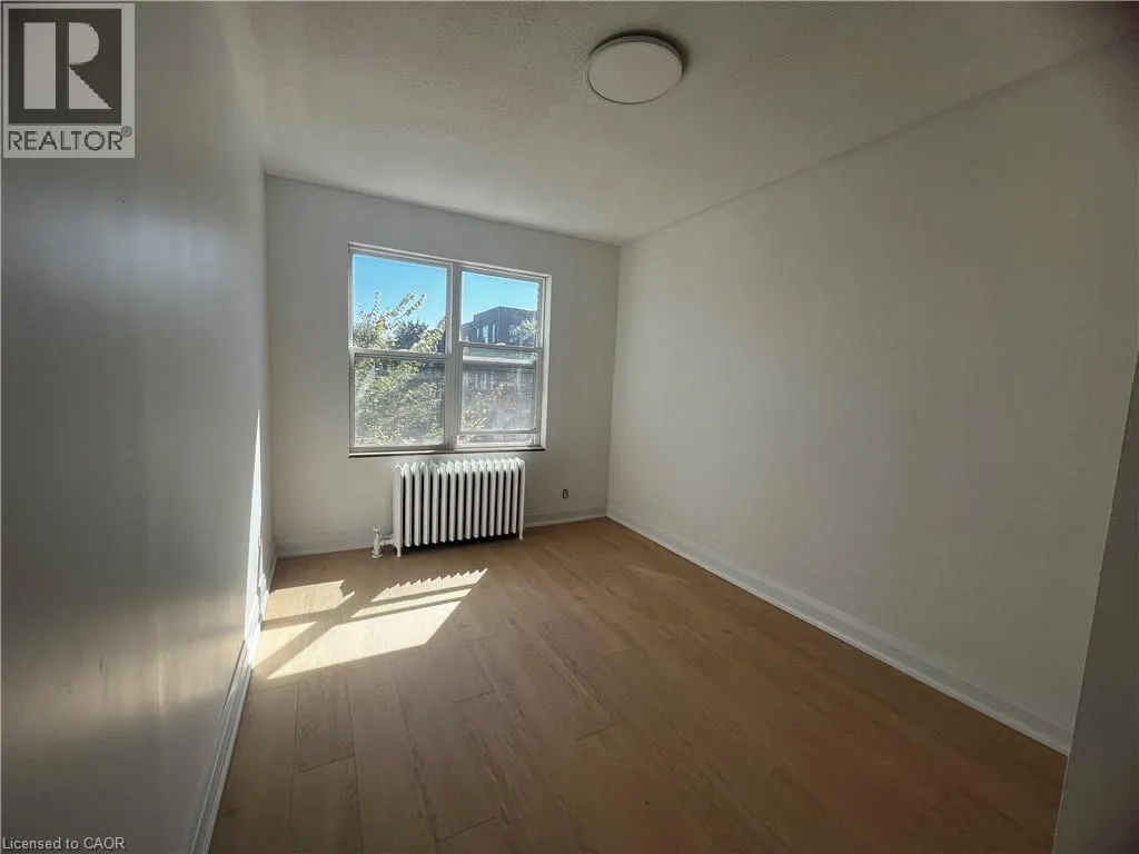 804A ST CLAIR Avenue W Unit# 101, #101