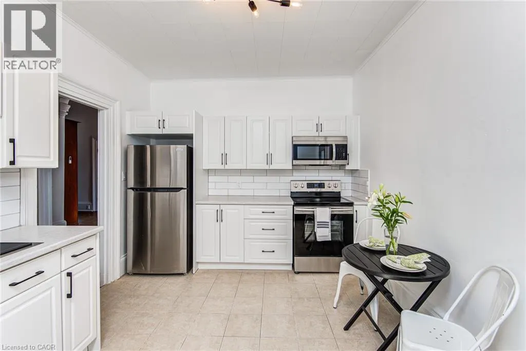 255 RAGLAN Street Unit# 5, #5