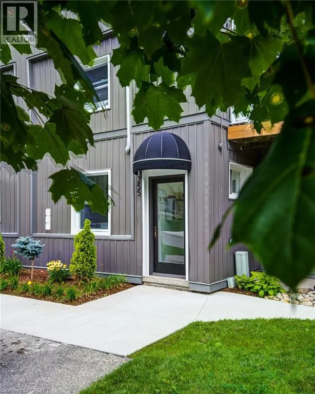 255 RAGLAN Street Unit# 5, #5