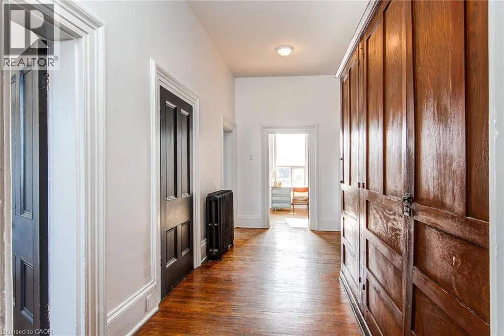 255 RAGLAN Street Unit# 5, #5