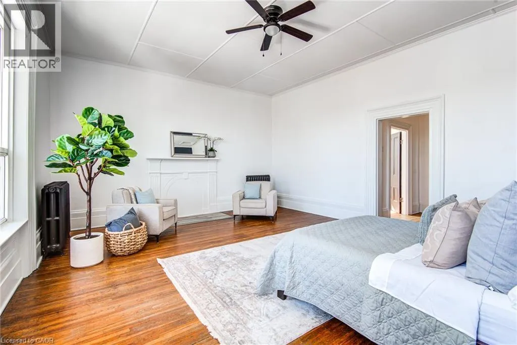255 RAGLAN Street Unit# 5, #5