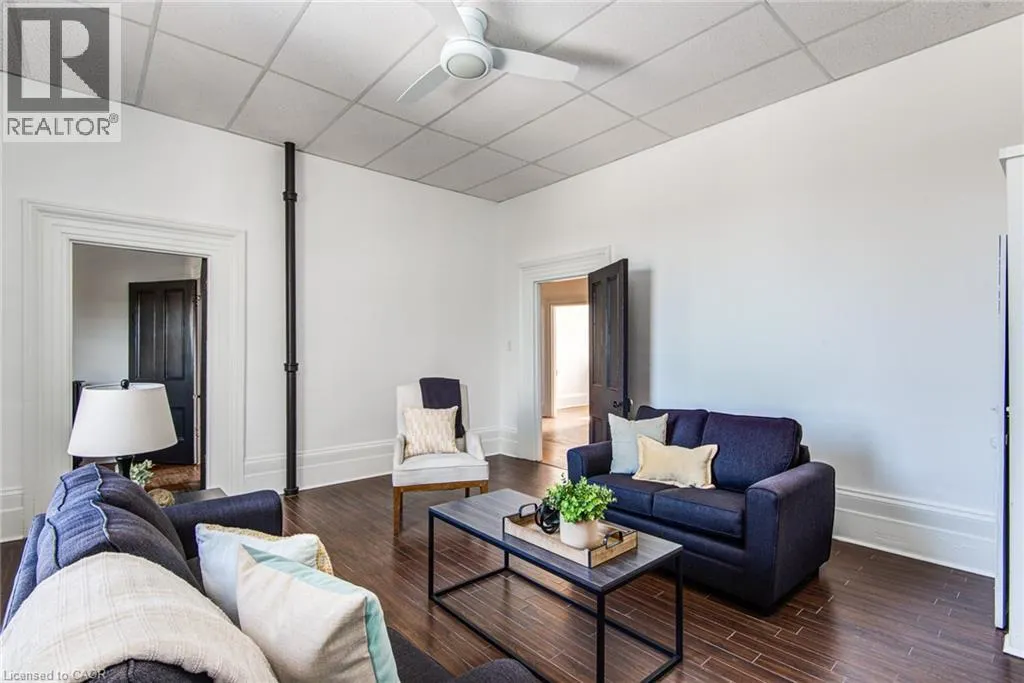 255 RAGLAN Street Unit# 5, #5