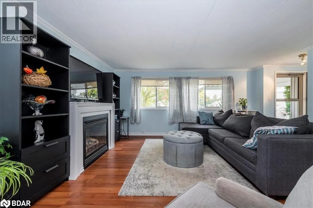 5 BROADWAY Avenue