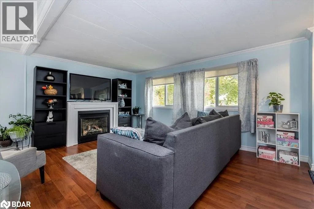 5 BROADWAY Avenue