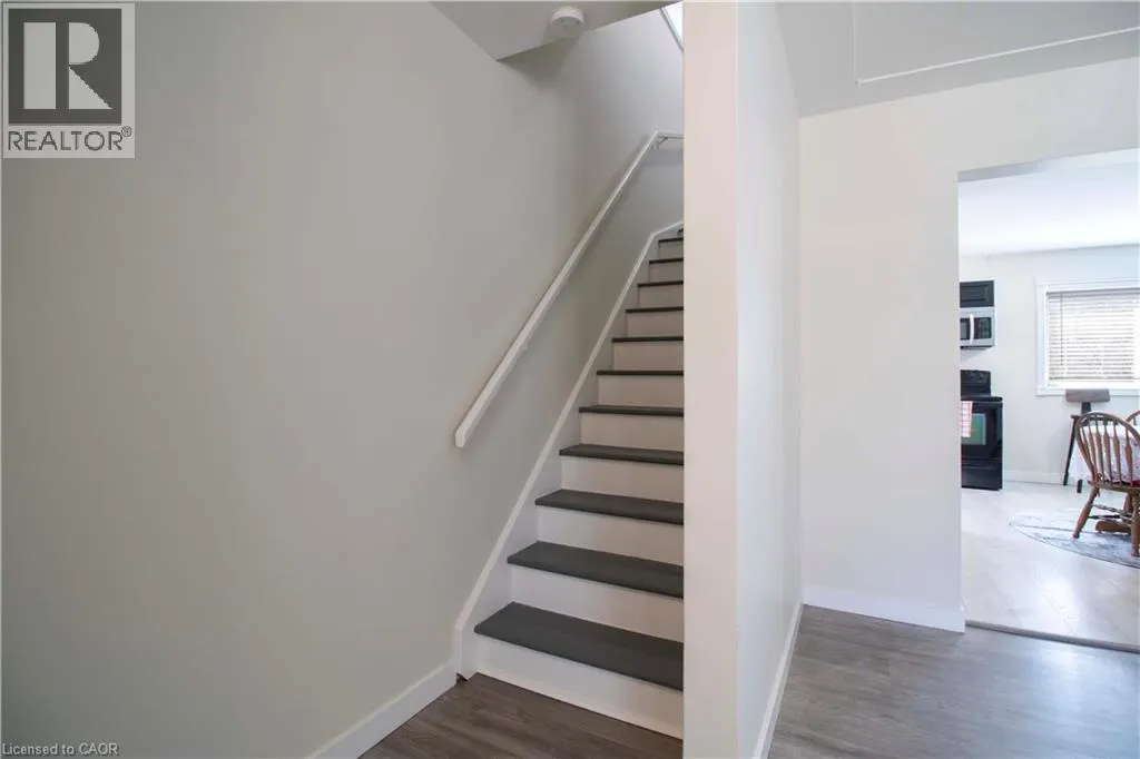 187 CLOVER Place