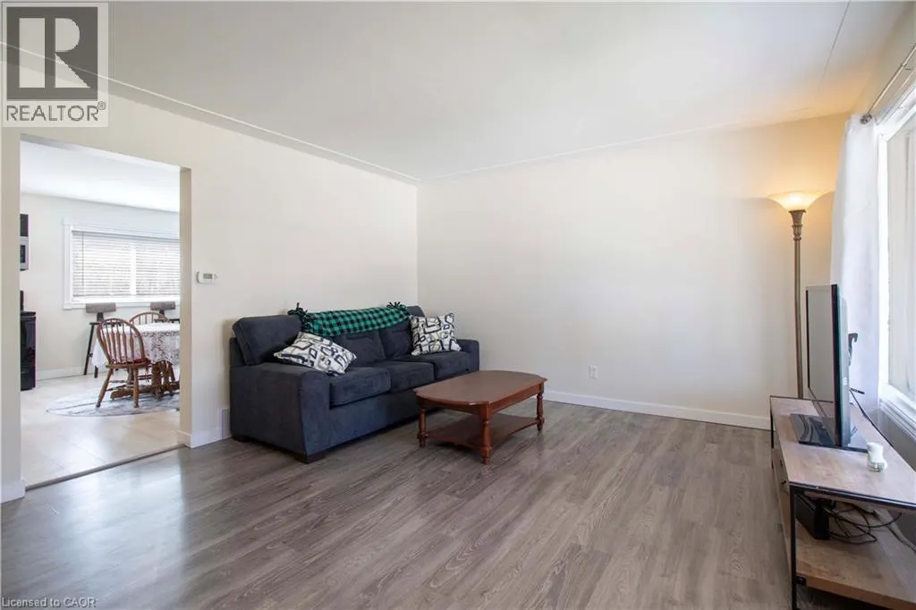 187 CLOVER Place