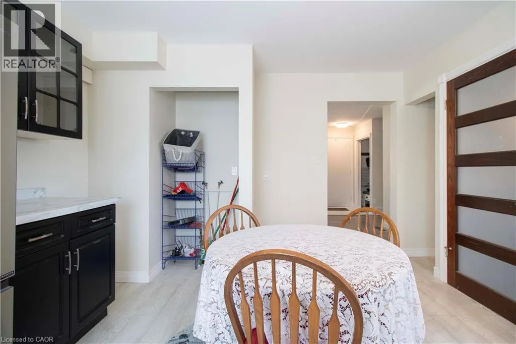 187 CLOVER Place