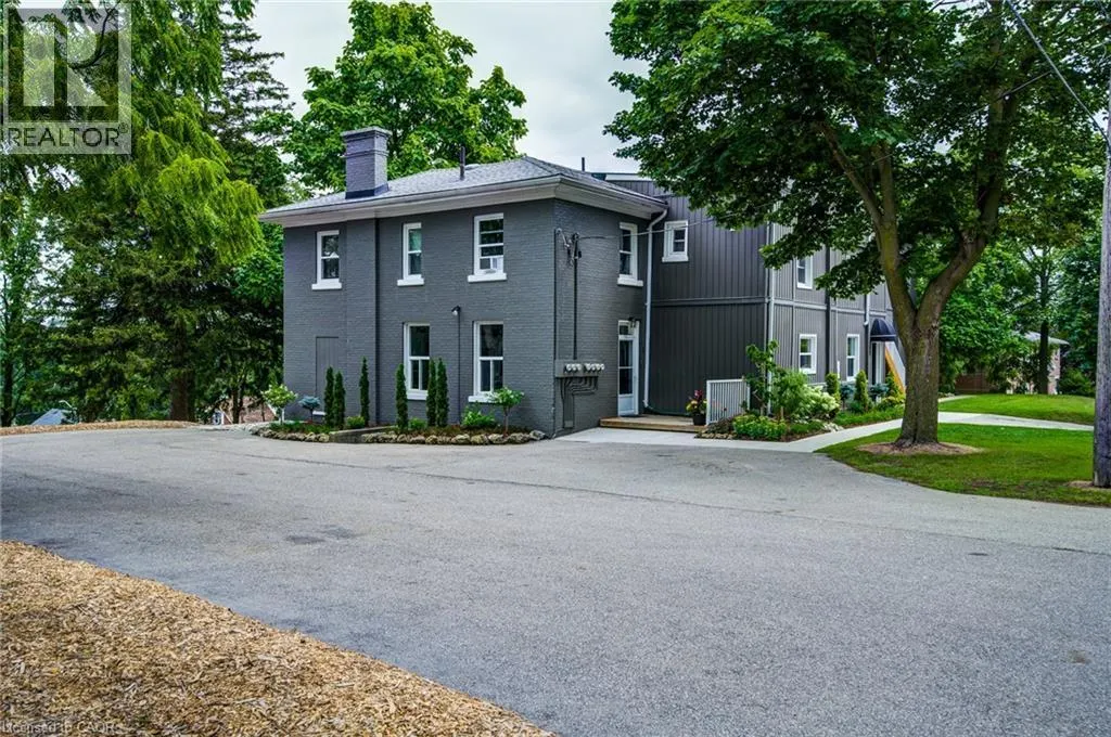 255 RAGLAN Street Unit# 2, #2