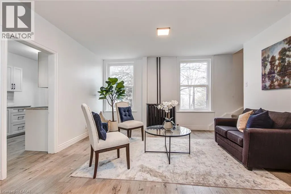 255 RAGLAN Street Unit# 2, #2