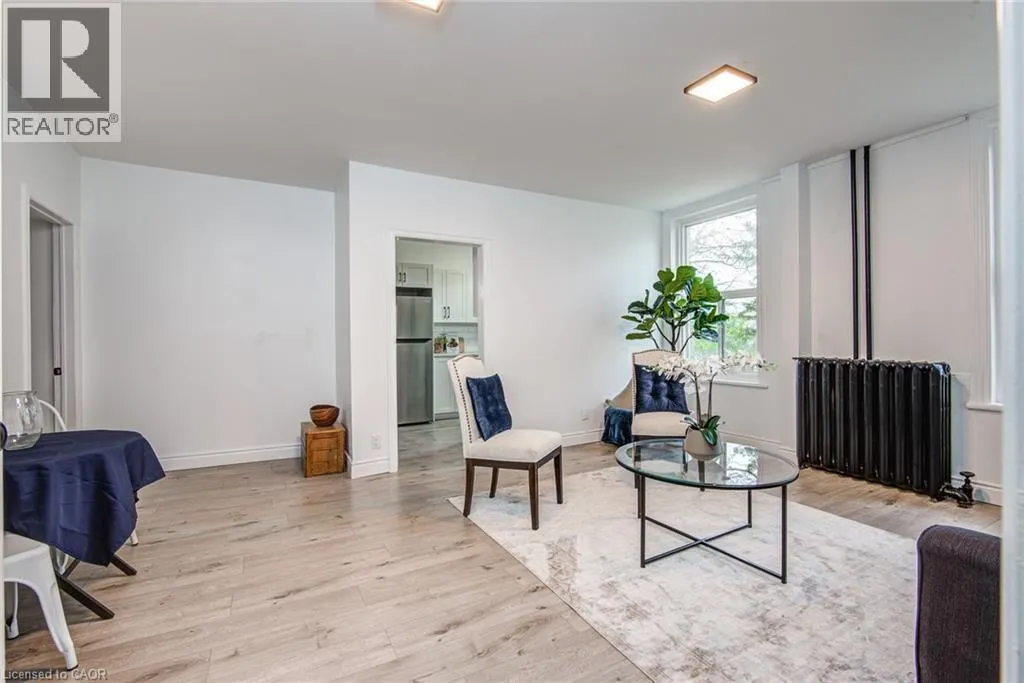 255 RAGLAN Street Unit# 2, #2