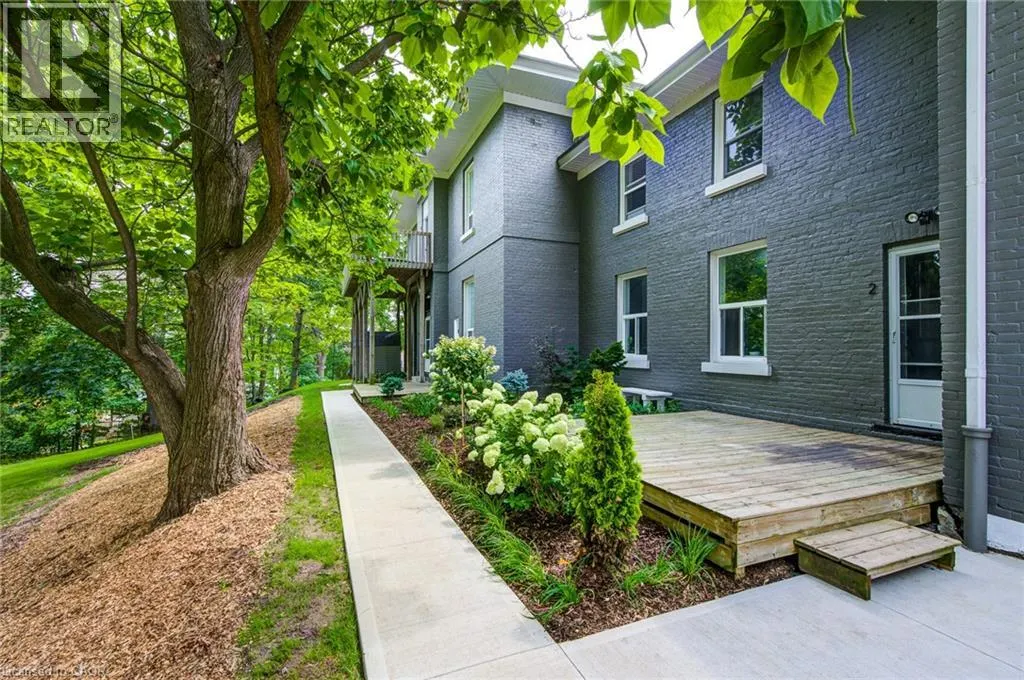 255 RAGLAN Street Unit# 2, #2