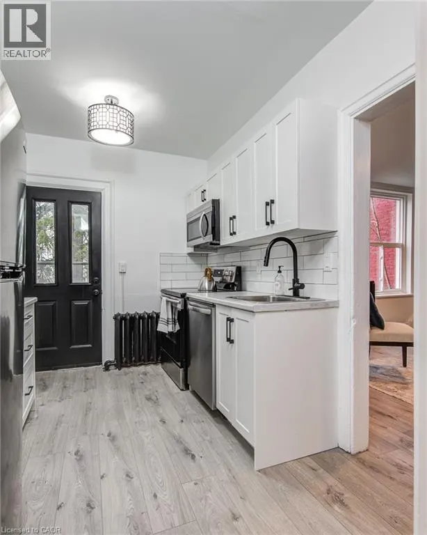 255 RAGLAN Street Unit# 2, #2