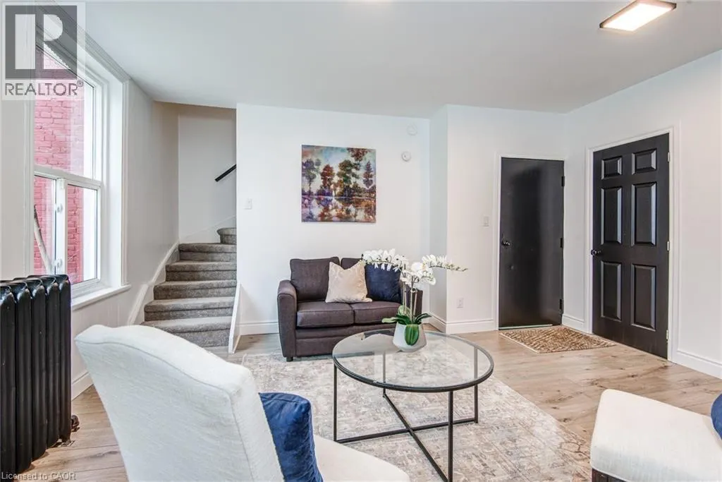 255 RAGLAN Street Unit# 2, #2