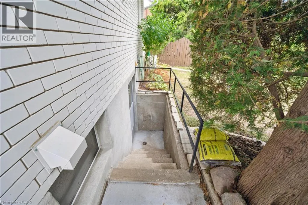 18 SIMPSON Avenue